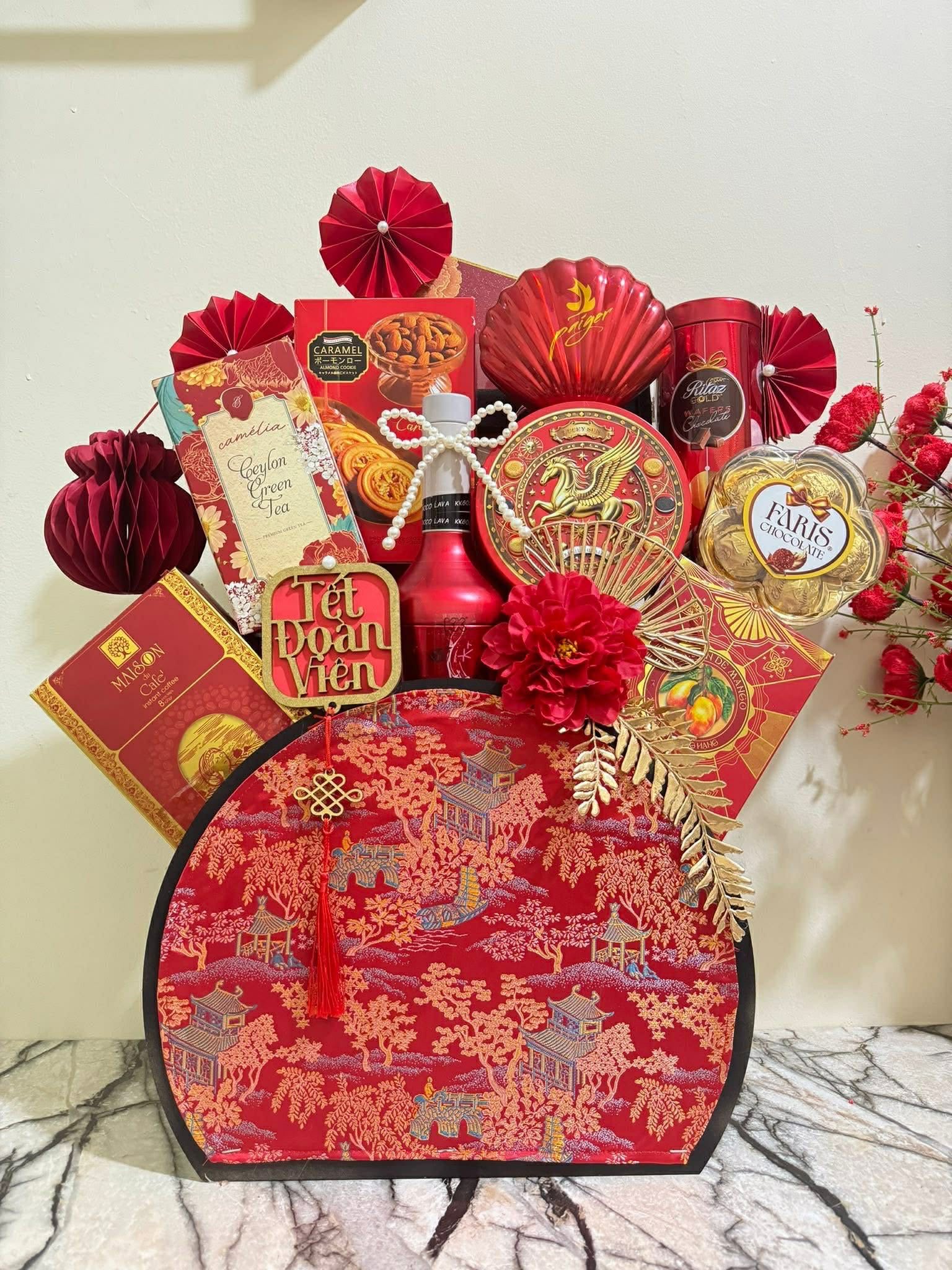 Giỏ quà Tết Tân Trụ Long An