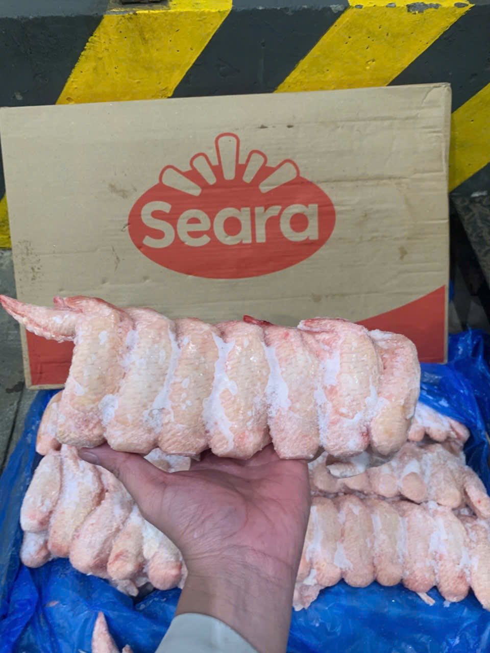 Cánh gà đông lạnh