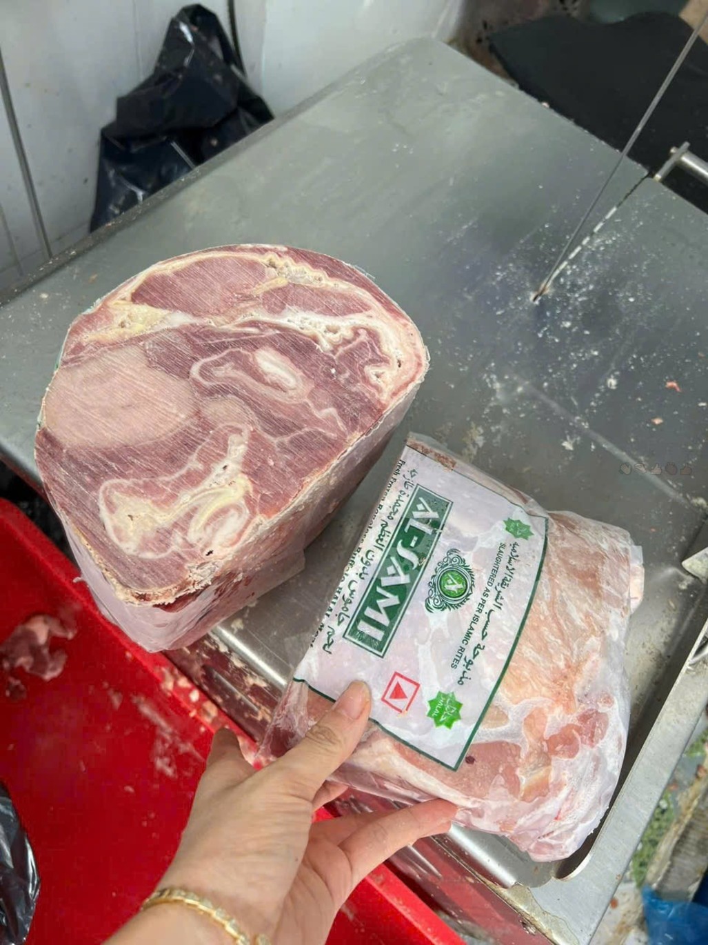 nam bung trau sami dong lanh gia si