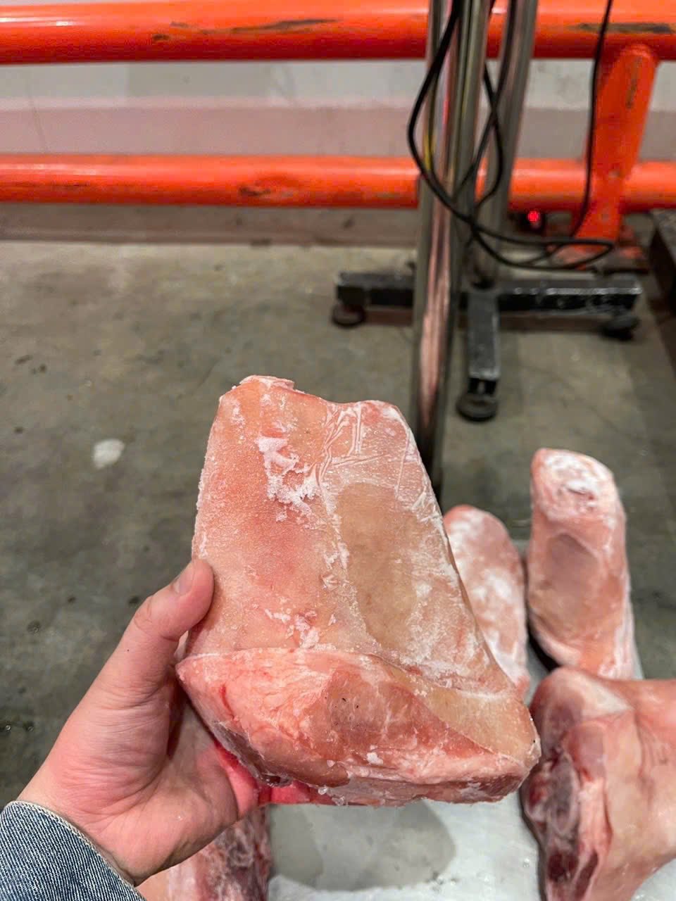 khoanh bap heo dong lanh patel