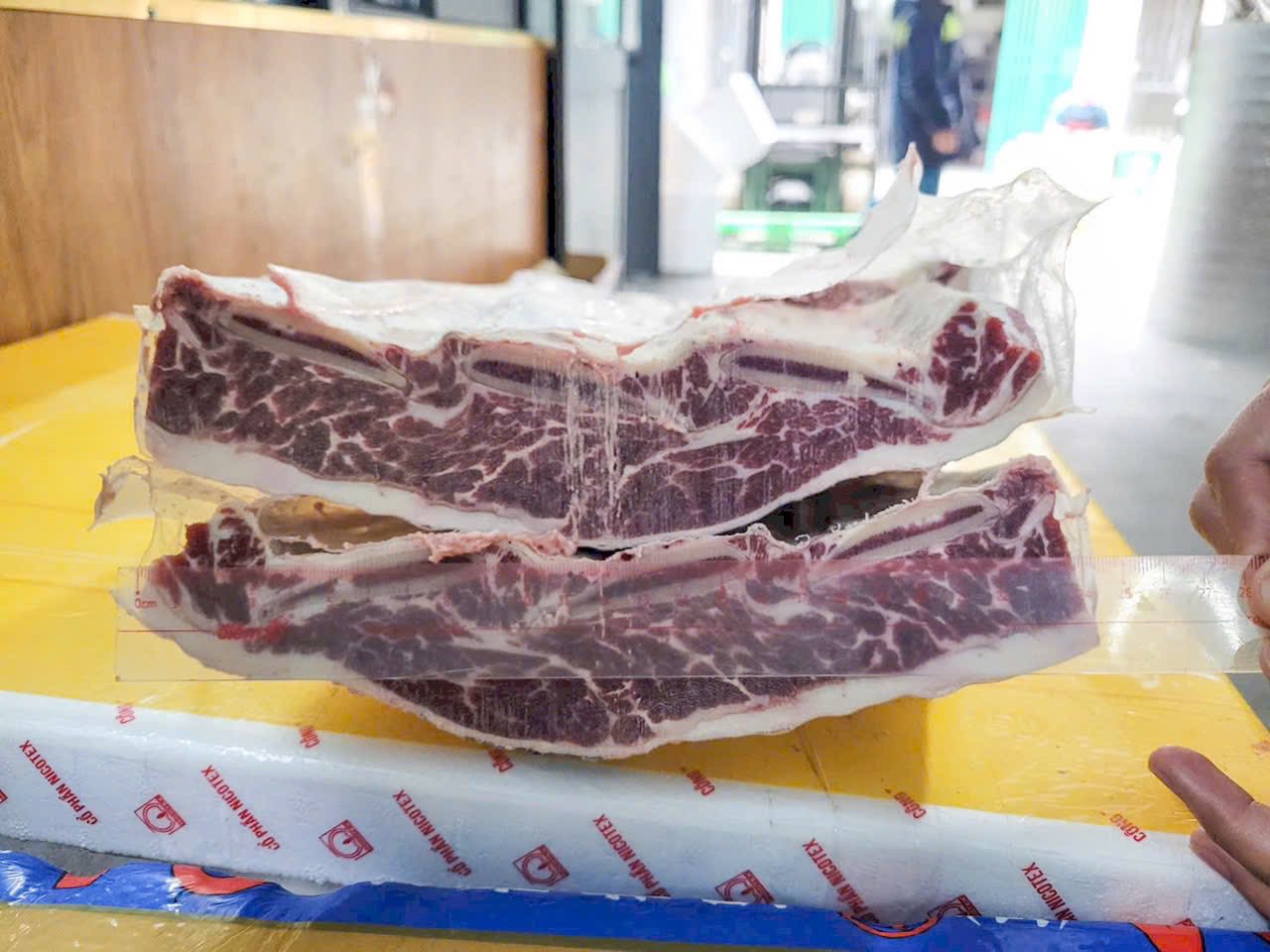 suon bo canada short rib bone nhap khau gia si