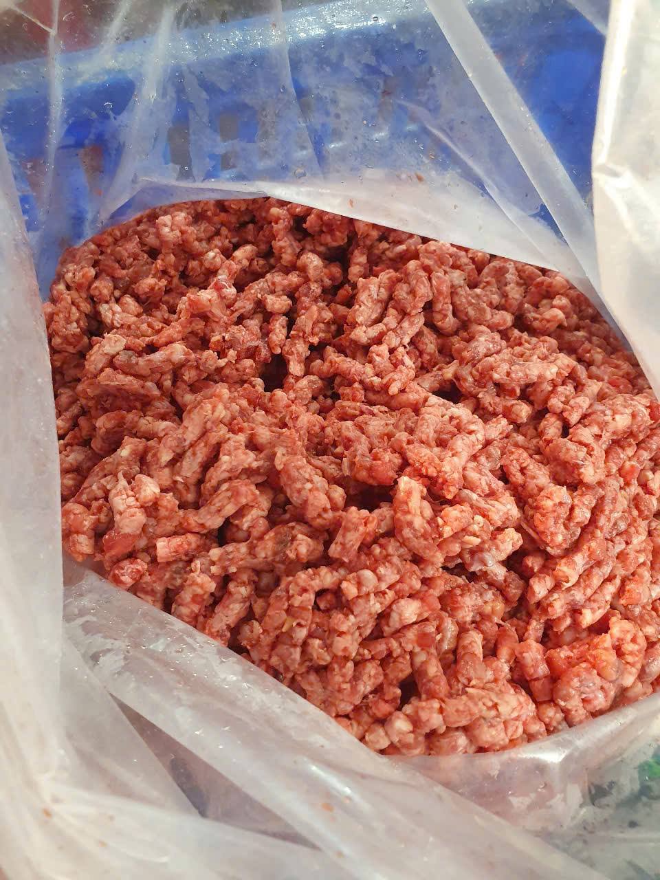 thit bo bam dong lanh dung lam burger bo vien