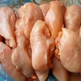 Kho thịt gà đông lạnh tại Quận 2