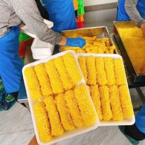 Chả giò hải sản trứng muối hoàng kim