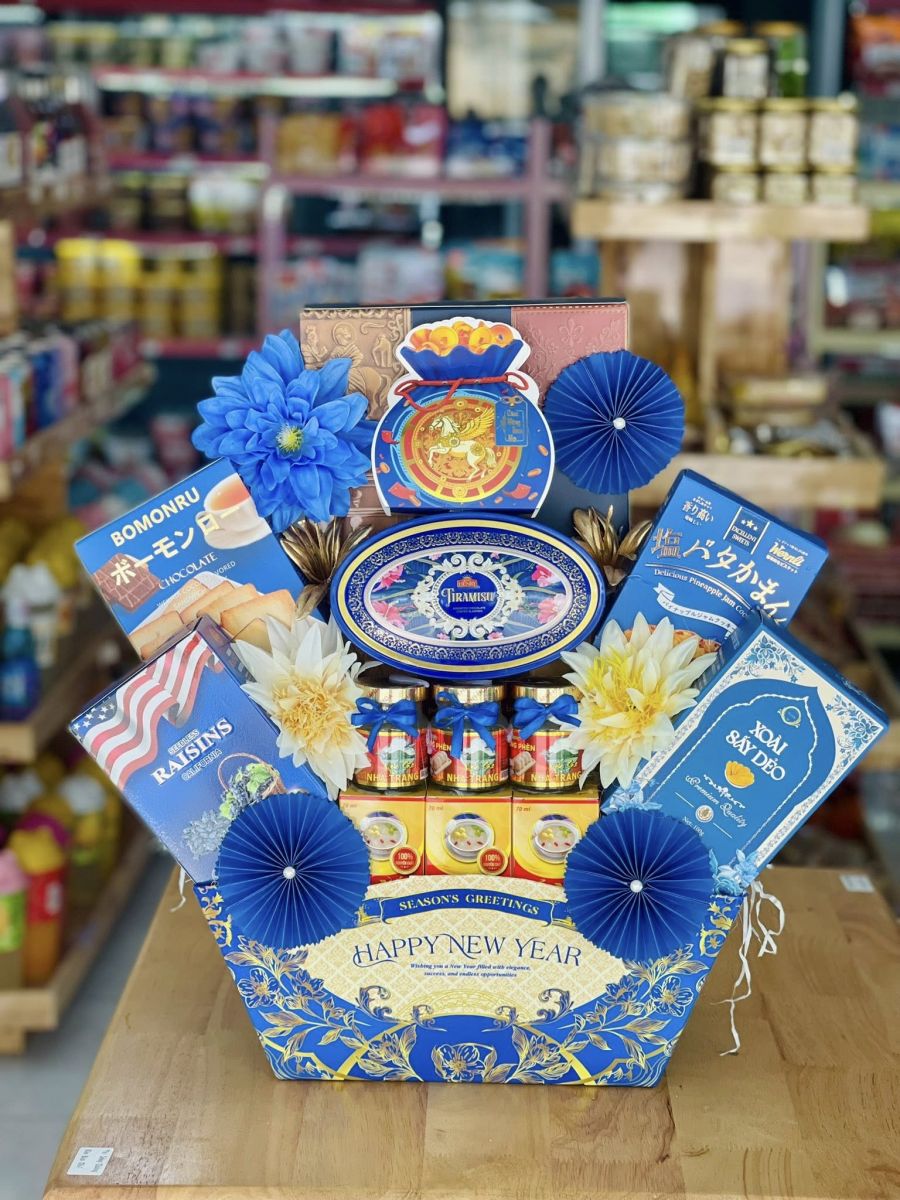 hộp quà Tết nhập khẩu Tiền Giang