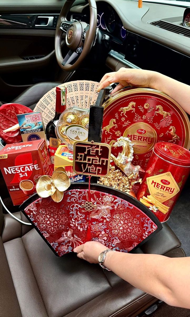 giỏ quà Tết doanh nghiệp Hà Tĩnh in logo